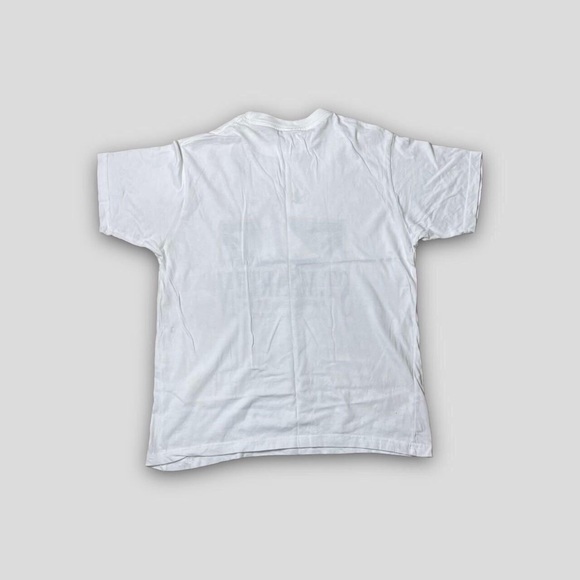 Vintage Tourist Tshirt - Picture 2 of 4